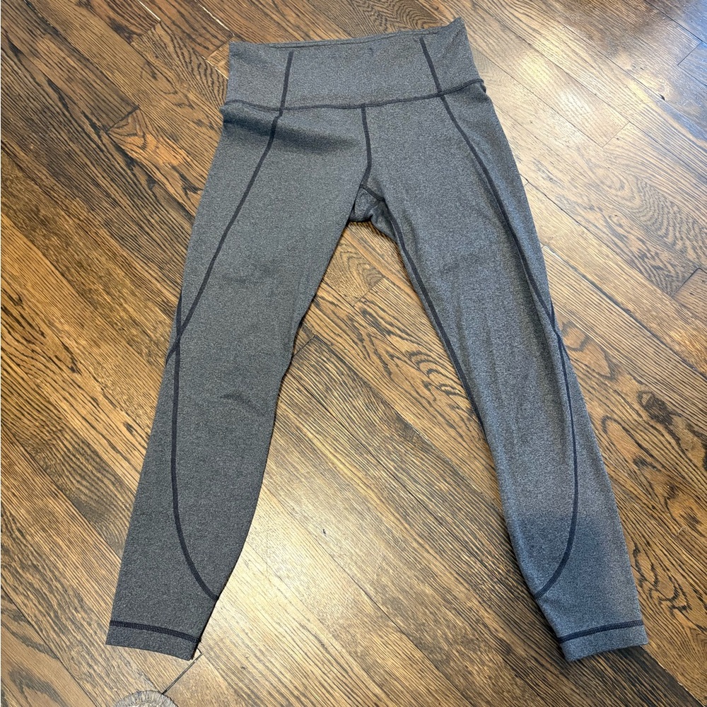 Woman’s Athleta Size Small Gray Leggings